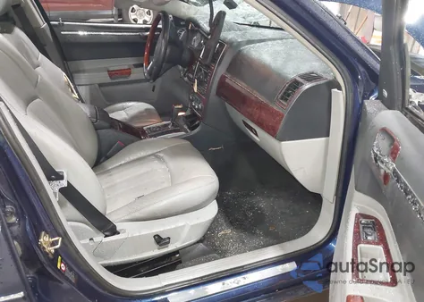 2006 Chrysler 300C z USA, uszkodzony, nr VIN 2C3LA63H46H198377